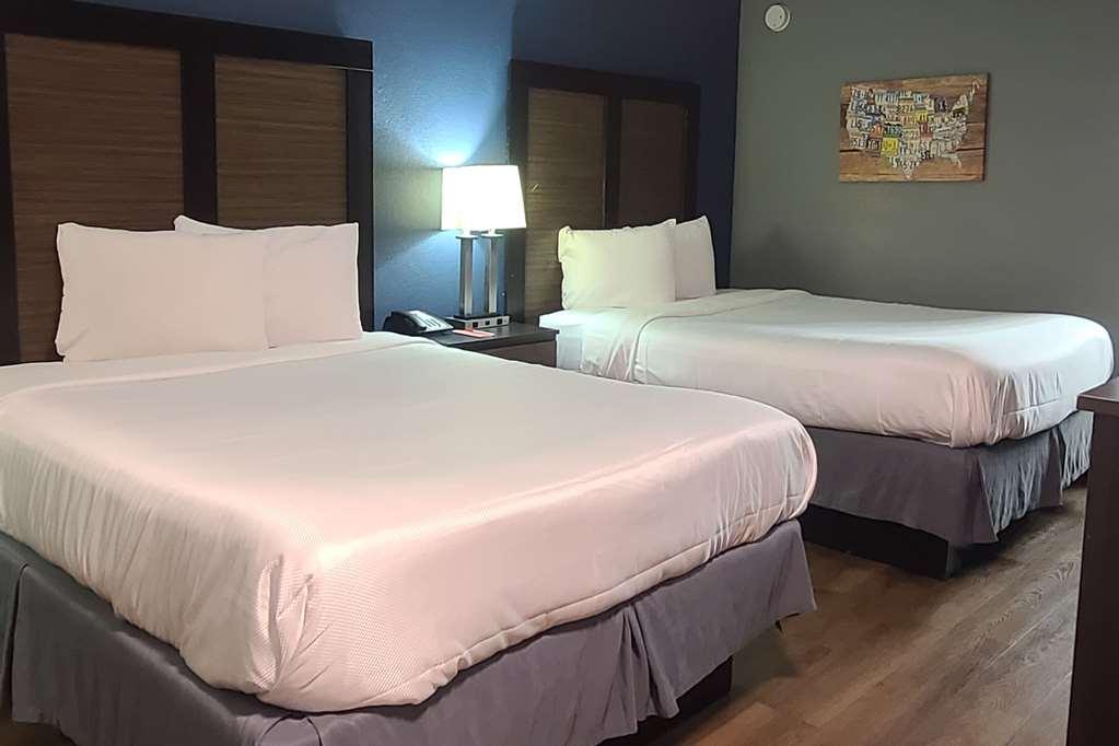 Econo Lodge Forest City Room photo